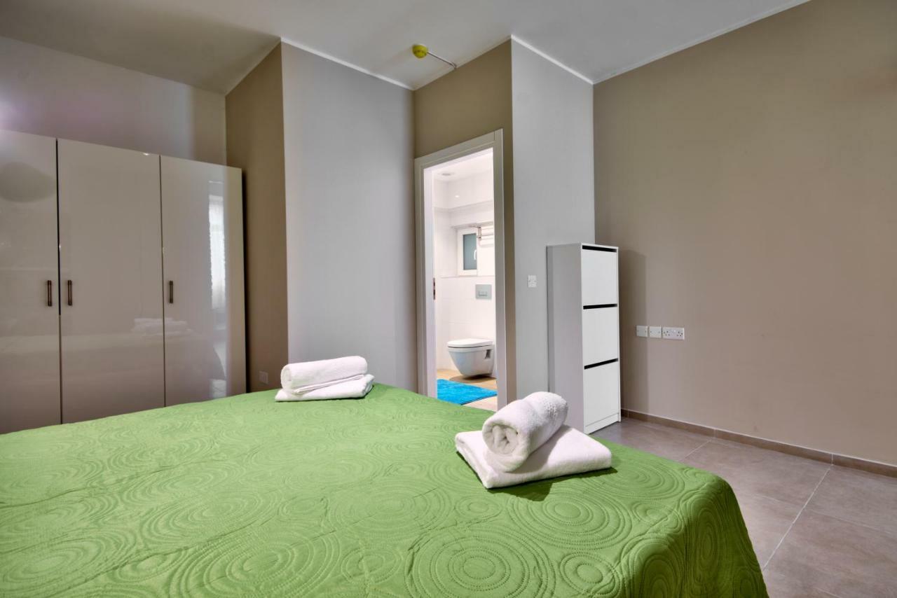 Spinola Park Heights Apartment Saint Julian's Exterior photo